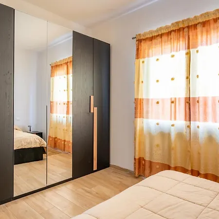 Σαλέ Tuscan Retreat